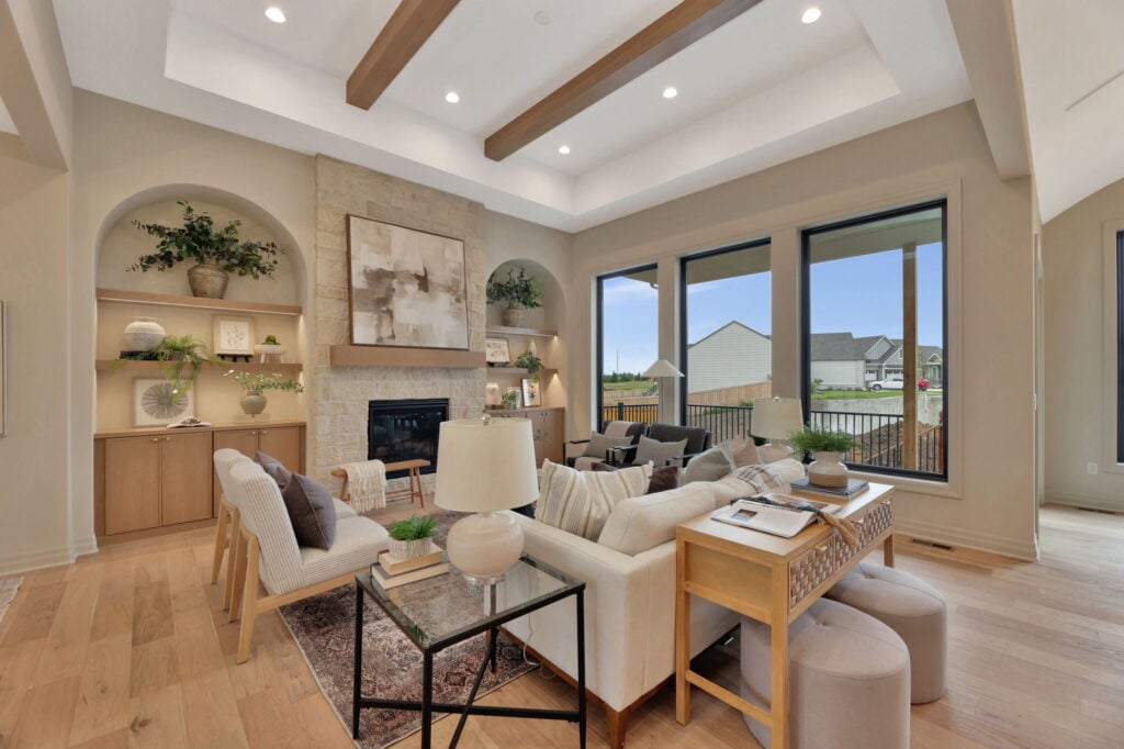 Home 2 - 2 web or mls 0H5A0144 3710 N. Crest Cirlce - SOLD